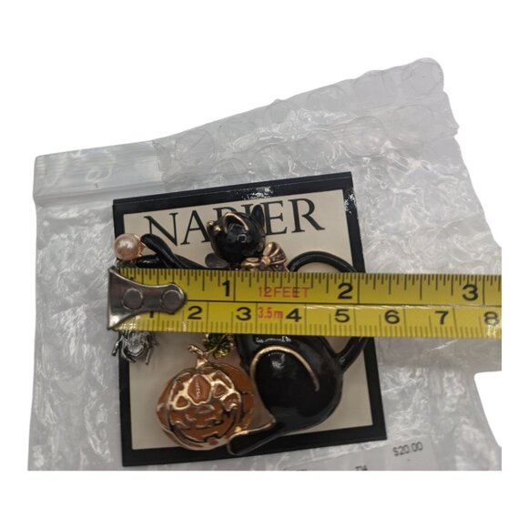 Napier Halloween Brooch Black Cat With Pumpkin & Spider Design Gold Tone Enamel - Picture 8 of 8